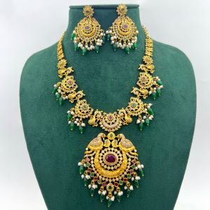 Short necklace 1540079