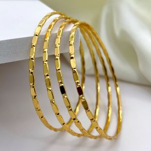 Gold bangles 1540099