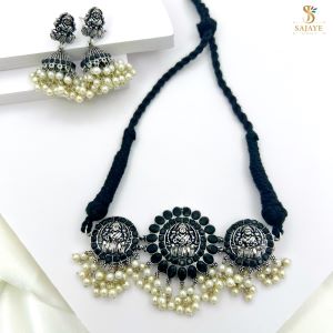 Black Thread Necklace Set 1231307