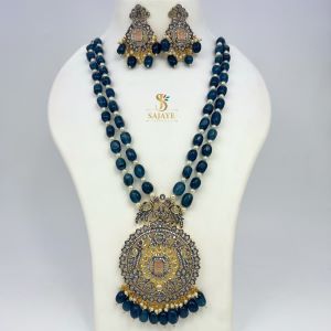 Elegant Victorian Necklace 1231056